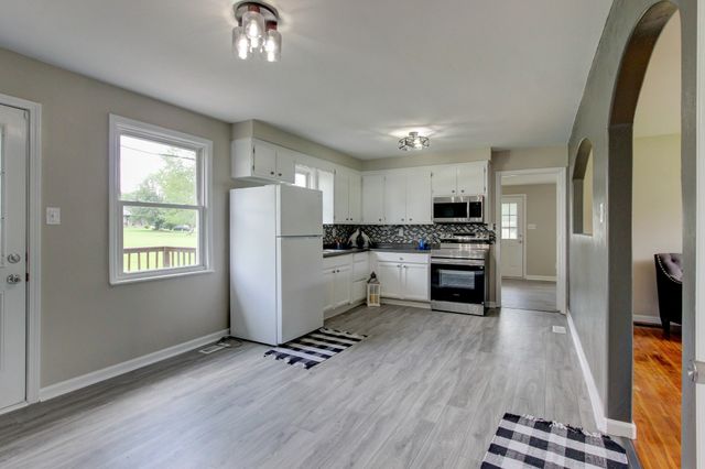 1375 Moss Rd, Clarksville, TN 37043