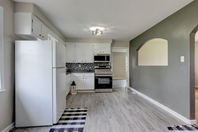 1375 Moss Rd, Clarksville, TN 37043