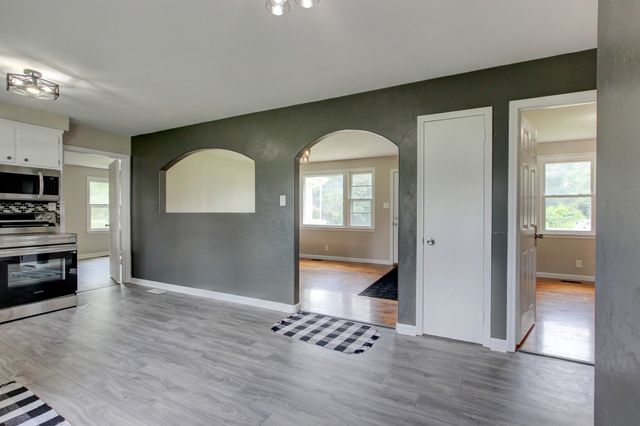 1375 Moss Rd, Clarksville, TN 37043
