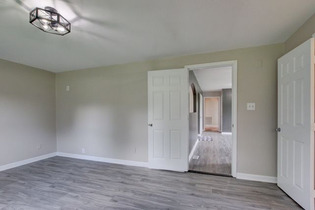 1375 Moss Rd, Clarksville, TN 37043