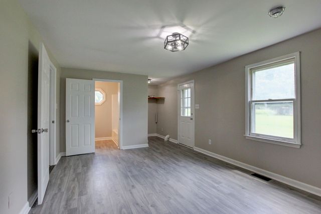 1375 Moss Rd, Clarksville, TN 37043