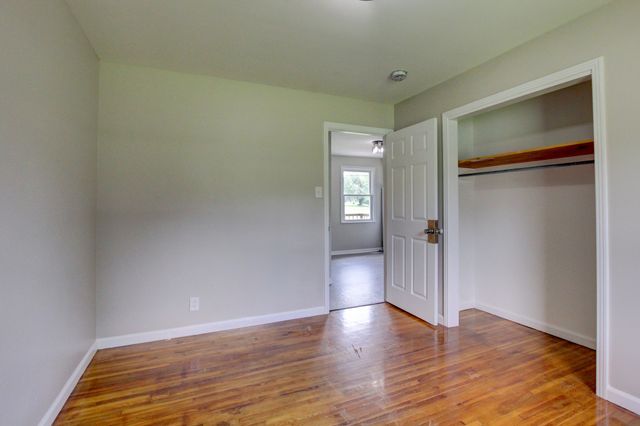 1375 Moss Rd, Clarksville, TN 37043