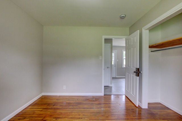 1375 Moss Rd, Clarksville, TN 37043