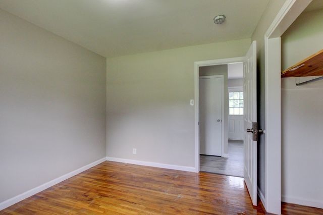 1375 Moss Rd, Clarksville, TN 37043