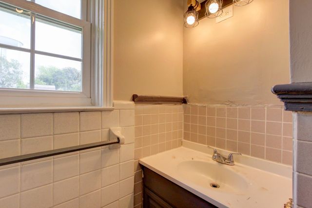 1375 Moss Rd, Clarksville, TN 37043