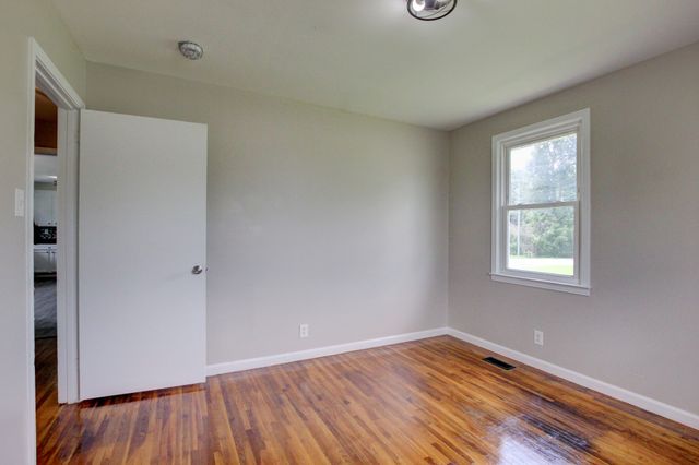1375 Moss Rd, Clarksville, TN 37043