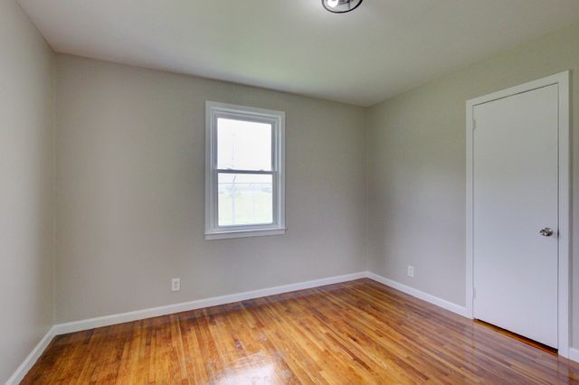 1375 Moss Rd, Clarksville, TN 37043