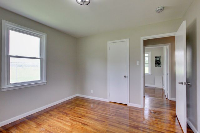 1375 Moss Rd, Clarksville, TN 37043
