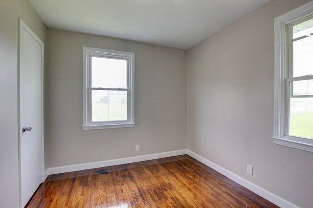 1375 Moss Rd, Clarksville, TN 37043