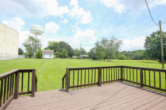 1375 Moss Rd, Clarksville, TN 37043