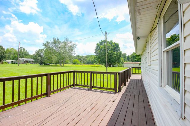1375 Moss Rd, Clarksville, TN 37043