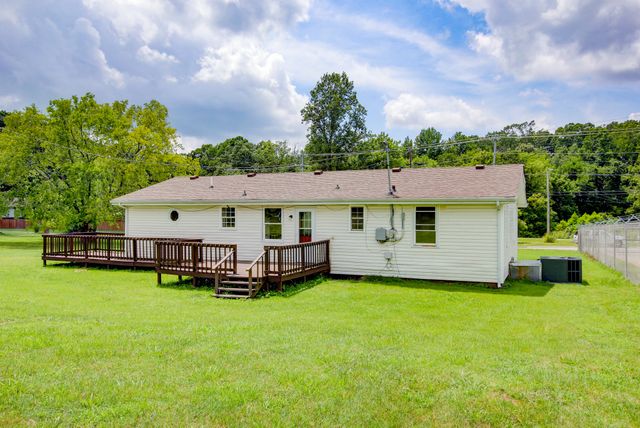 1375 Moss Rd, Clarksville, TN 37043