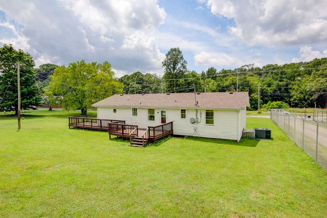 1375 Moss Rd, Clarksville, TN 37043