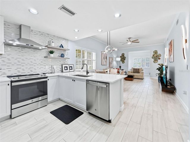 3701 54TH DRIVE W 104, Bradenton, FL 34210