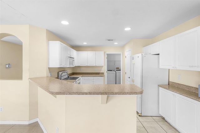 3809 NE 17TH AVENUE, Cape Coral, FL 33909