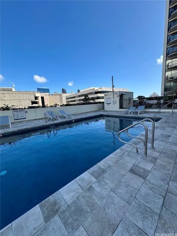 225 Queen Street 15C, Honolulu, HI 96813
