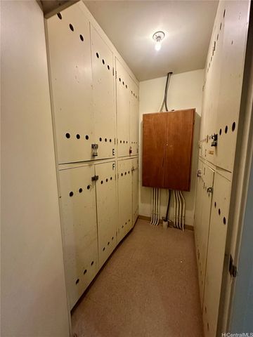 225 Queen Street 15C, Honolulu, HI 96813