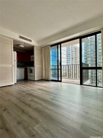 225 Queen Street 15C, Honolulu, HI 96813