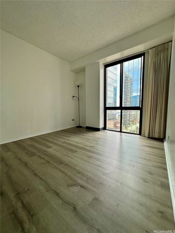 225 Queen Street 15C, Honolulu, HI 96813