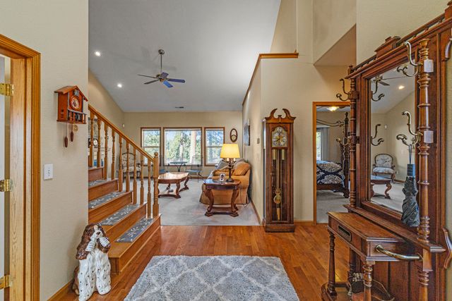 44220 Cowboy Hill Lane, Chiloquin, OR 97624