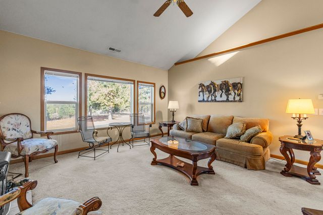 44220 Cowboy Hill Lane, Chiloquin, OR 97624