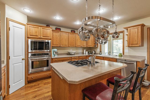 44220 Cowboy Hill Lane, Chiloquin, OR 97624