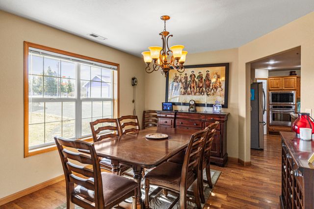 44220 Cowboy Hill Lane, Chiloquin, OR 97624