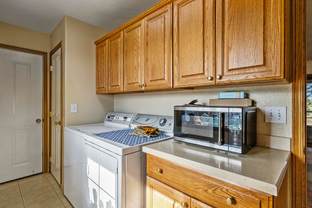 44220 Cowboy Hill Lane, Chiloquin, OR 97624