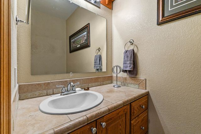 44220 Cowboy Hill Lane, Chiloquin, OR 97624