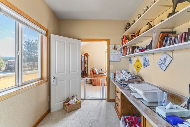 44220 Cowboy Hill Lane, Chiloquin, OR 97624