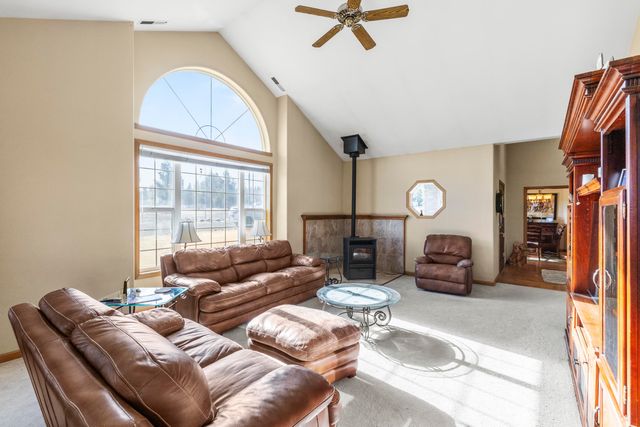 44220 Cowboy Hill Lane, Chiloquin, OR 97624