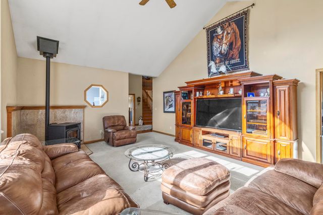 44220 Cowboy Hill Lane, Chiloquin, OR 97624