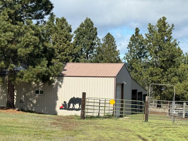 44220 Cowboy Hill Lane, Chiloquin, OR 97624