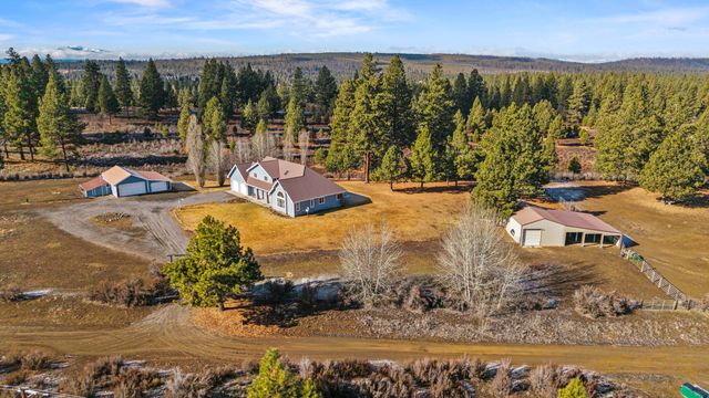 44220 Cowboy Hill Lane, Chiloquin, OR 97624