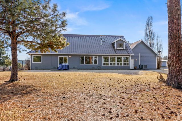 44220 Cowboy Hill Lane, Chiloquin, OR 97624