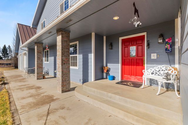 44220 Cowboy Hill Lane, Chiloquin, OR 97624