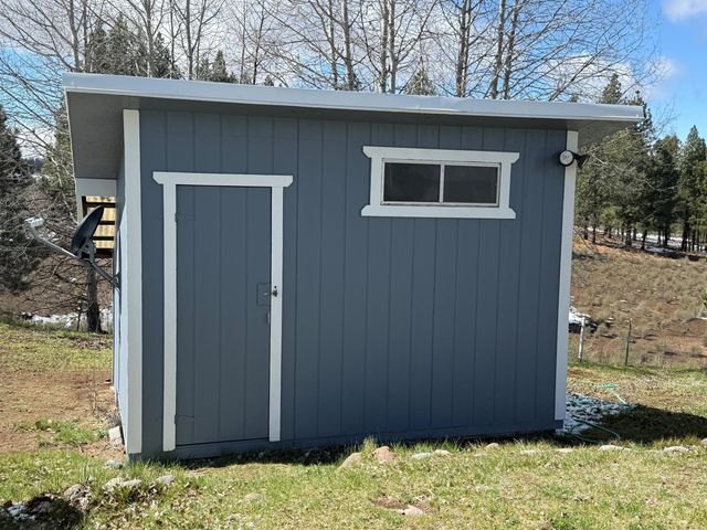 44220 Cowboy Hill Lane, Chiloquin, OR 97624