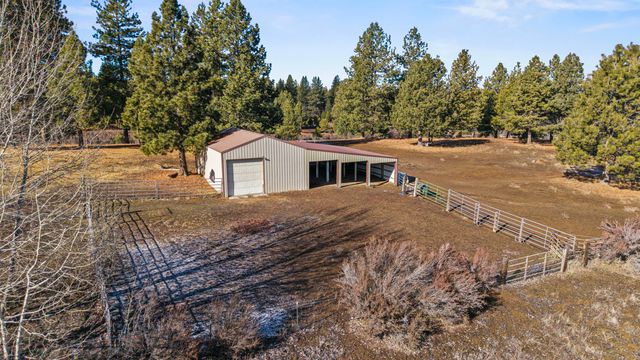44220 Cowboy Hill Lane, Chiloquin, OR 97624
