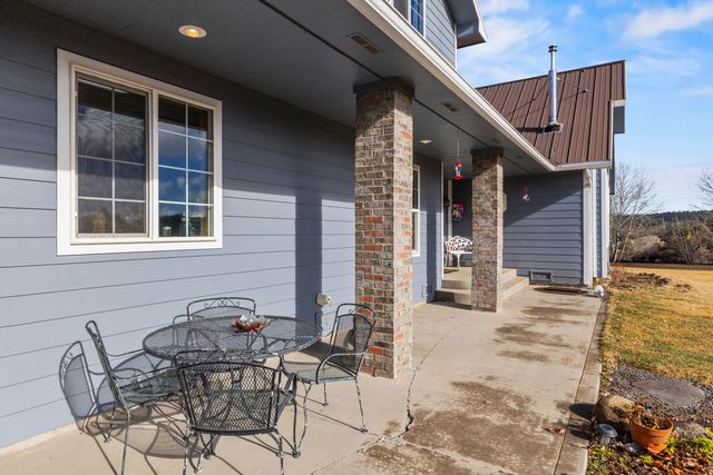 44220 Cowboy Hill Lane, Chiloquin, OR 97624