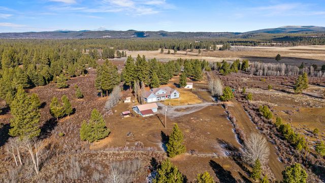 44220 Cowboy Hill Lane, Chiloquin, OR 97624