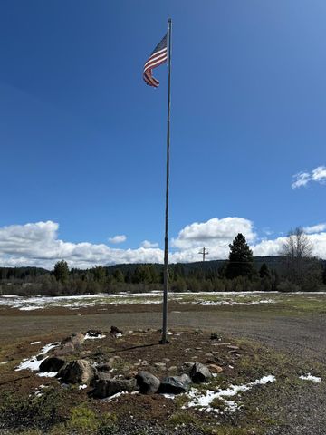 44220 Cowboy Hill Lane, Chiloquin, OR 97624