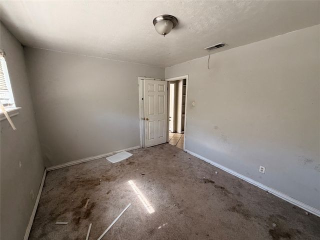 8109 Burroaks Drive, Dallas, TX 75217