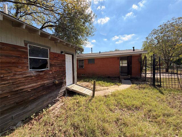 8109 Burroaks Drive, Dallas, TX 75217