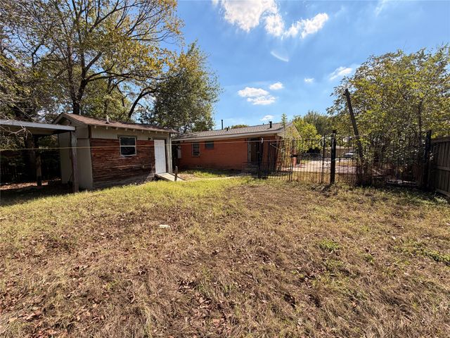 8109 Burroaks Drive, Dallas, TX 75217