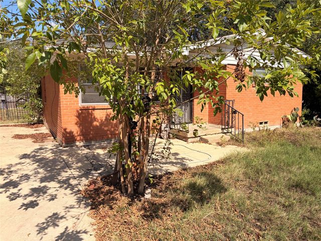 8109 Burroaks Drive, Dallas, TX 75217