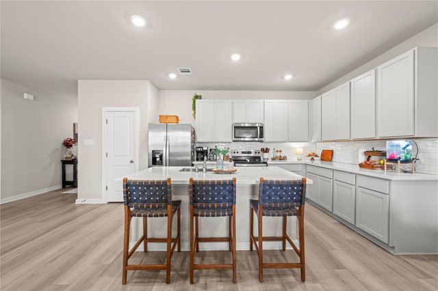 237 Little Green TRL, Jarrell, TX 76537