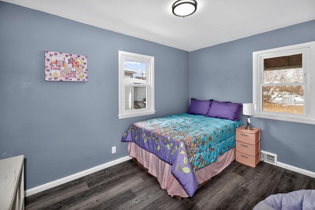 2220 W Neil PLACE, Milwaukee, WI 53209