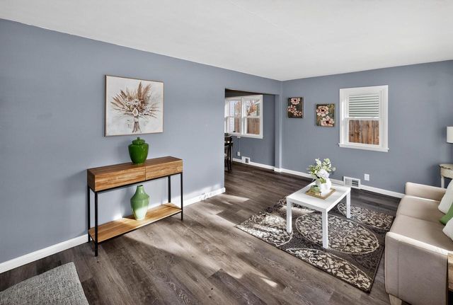 2220 W Neil PLACE, Milwaukee, WI 53209