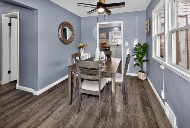 2220 W Neil PLACE, Milwaukee, WI 53209