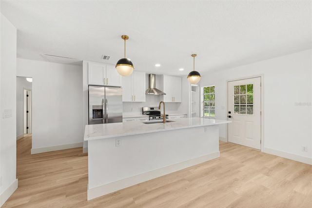 903 LANEWOOD DRIVE, Seffner, FL 33584